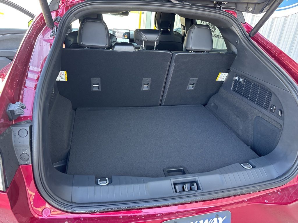 2025 Ford Mustang Mach-E GT - Photo 34