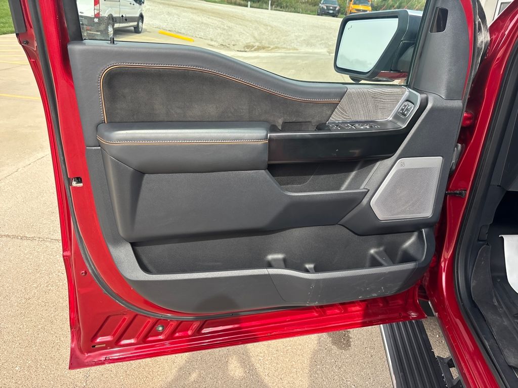 2023 Ford F-150 Platinum - Photo 19