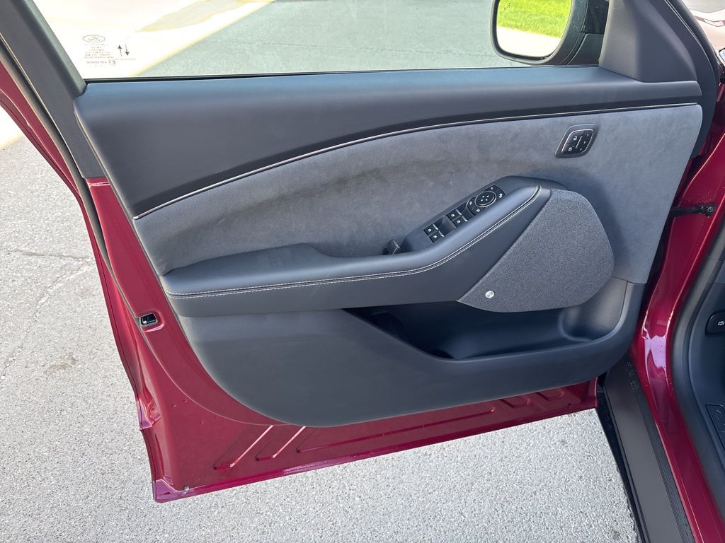 2025 Ford Mustang Mach-E GT - Photo 14