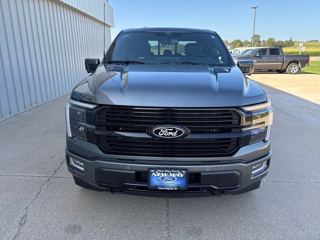2025 Ford F-150 Platinum photo 2
