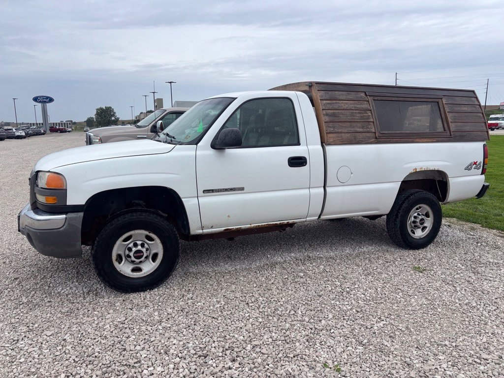 Used 2005 GMC Sierra 2500HD Work Truck with VIN 1GTHK24U85E207526 for sale in Coon Rapids, IA