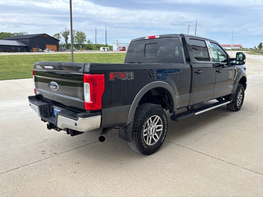 Used 2017 Ford F-250SD Lariat Truck