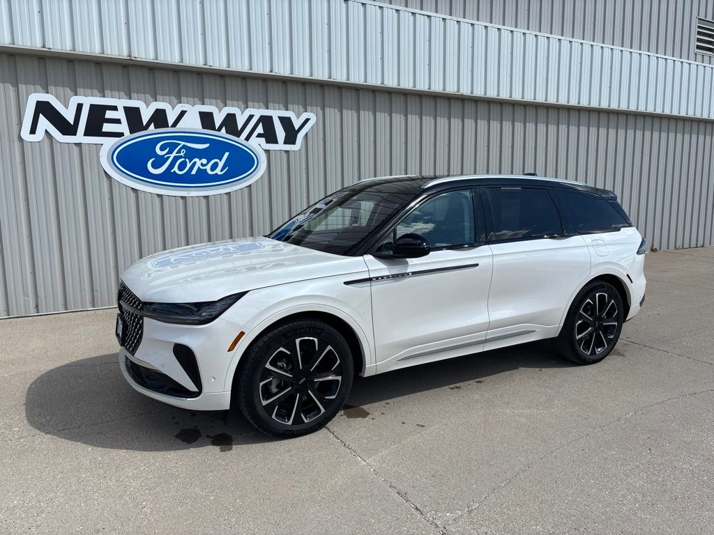 2024 Lincoln Nautilus Reserve AWD's photo