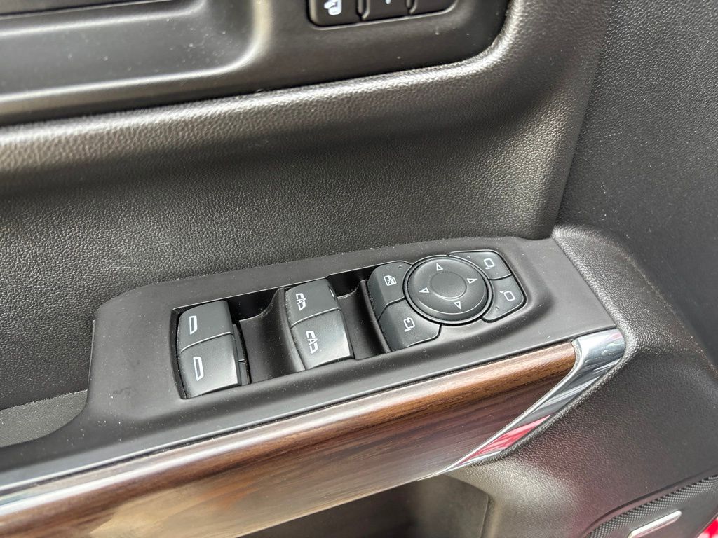 2020 GMC Sierra 1500 SLT - Photo 16