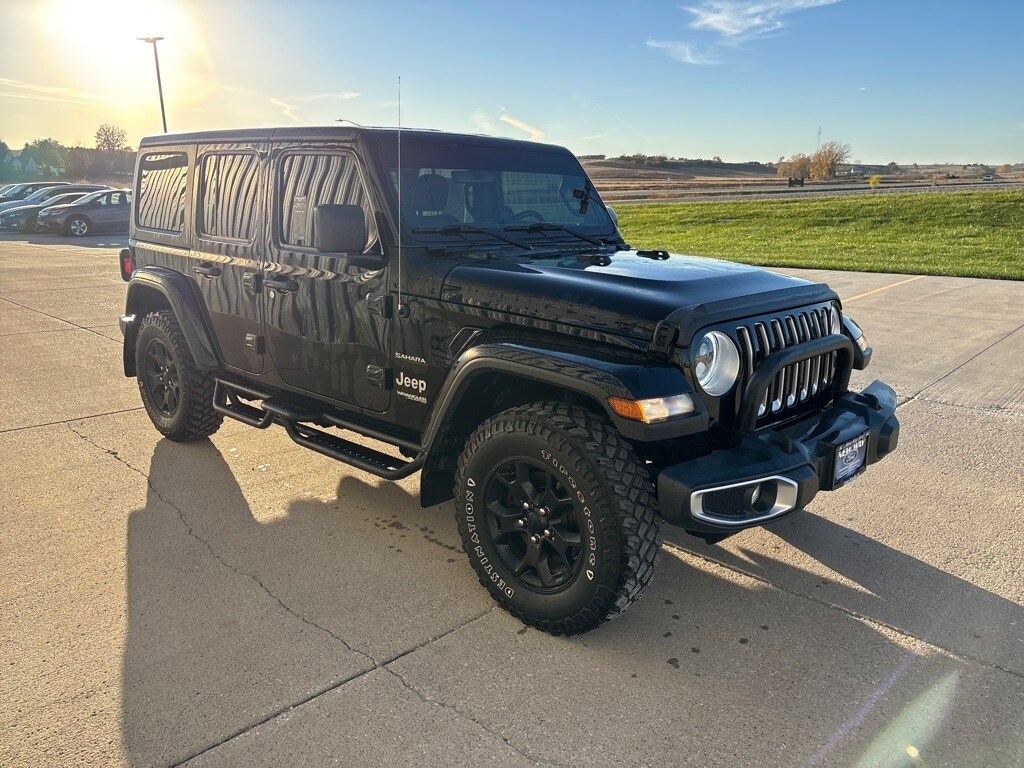 2018 Jeep Wrangler Unlimited Sahara photo 3