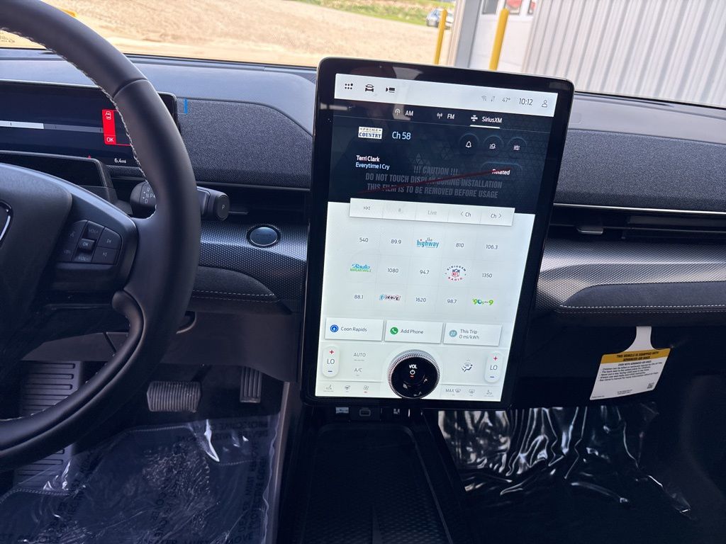 2025 Ford Mustang Mach-E GT - Photo 21