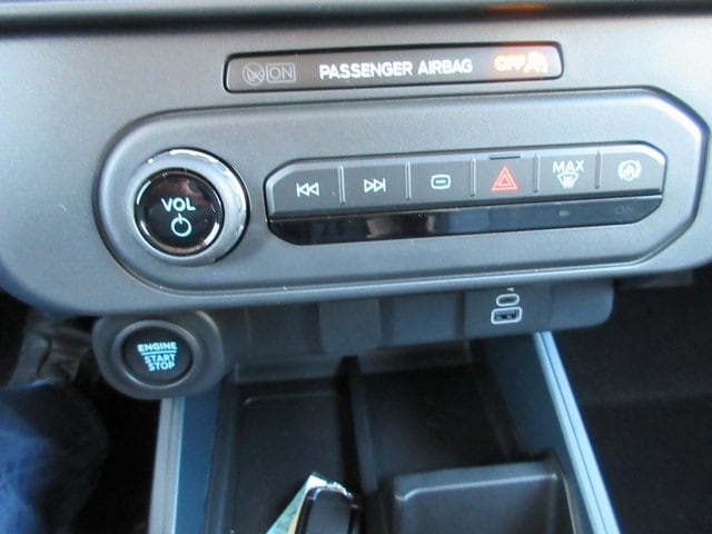 2025 Ford Maverick XLT - Photo 16