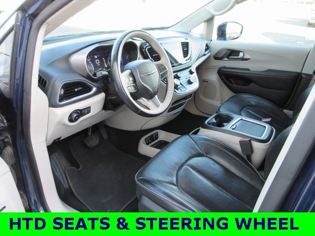 Used 2018 Chrysler Pacifica Limited with VIN 2C4RC1GG7JR232772 for sale in Madelia, Minnesota