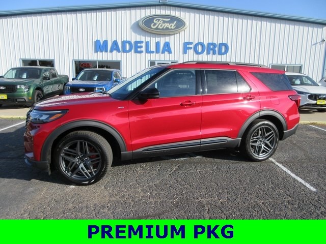 2025 Ford Explorer ST-LINE's photo