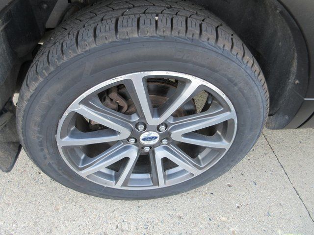 2015 Ford Explorer XLT - Photo 35