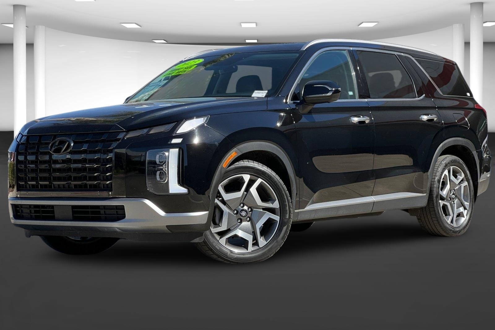 Used 2023 Hyundai Palisade SEL with VIN KM8R4DGE9PU590816 for sale in Madera, CA