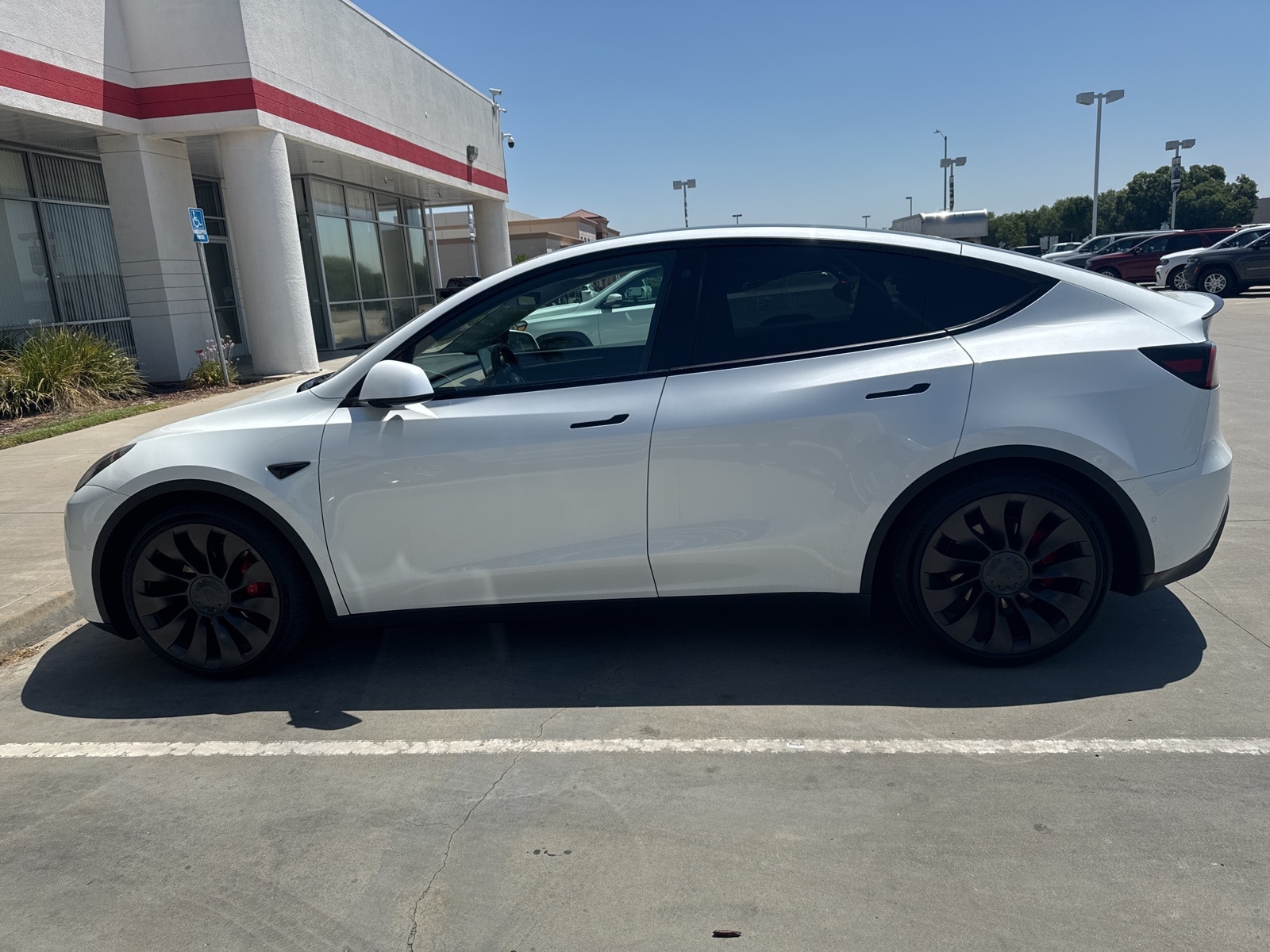 Used 2022 Tesla Model Y Performance with VIN 7SAYGDEF3NF522409 for sale in Kansas City