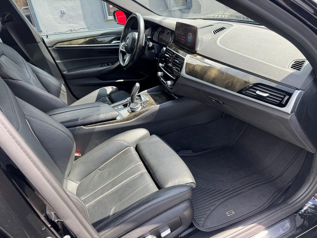 2019 BMW 5 Series 540i - Photo 22