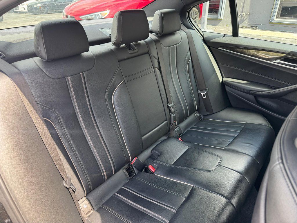 2019 BMW 5 Series 540i - Photo 23