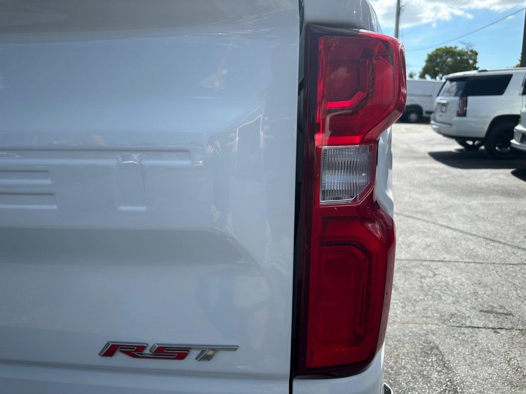 2019 Chevrolet Silverado 1500 RST - Photo 9
