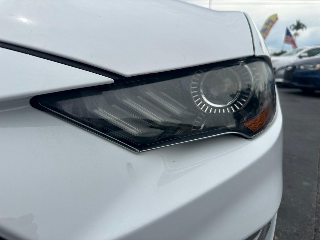 2019 Ford Mustang EcoBoost - Photo 10