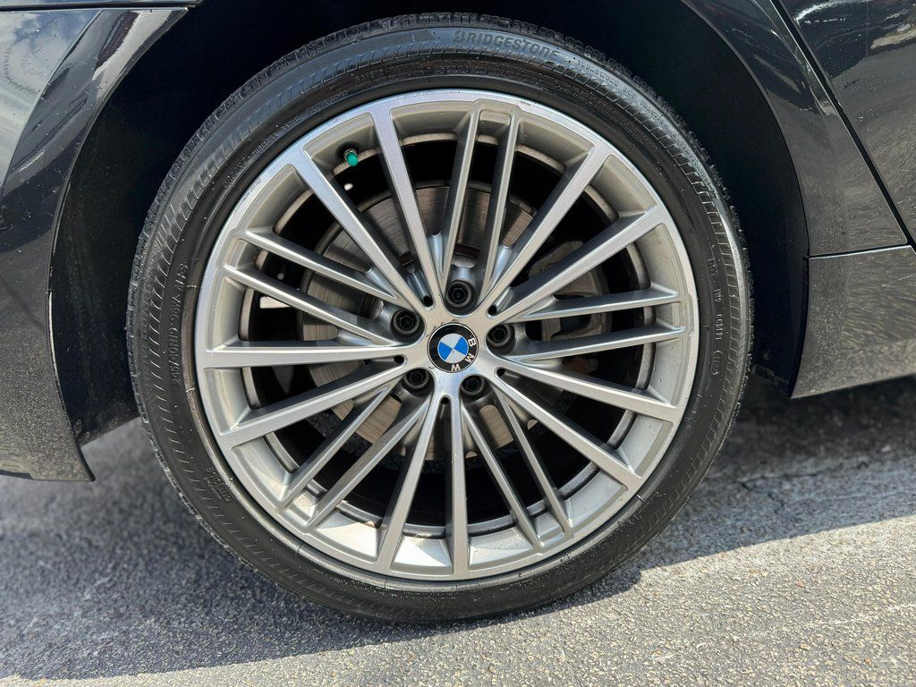 2019 BMW 5 Series 540i - Photo 12