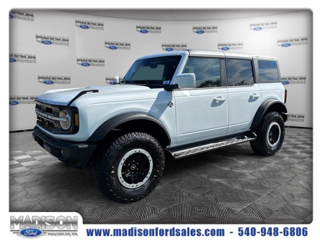 New 2025 Ford Bronco Outer Banks SUV