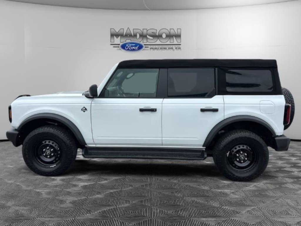 New 2026 Ford Bronco Outer Banks SUV