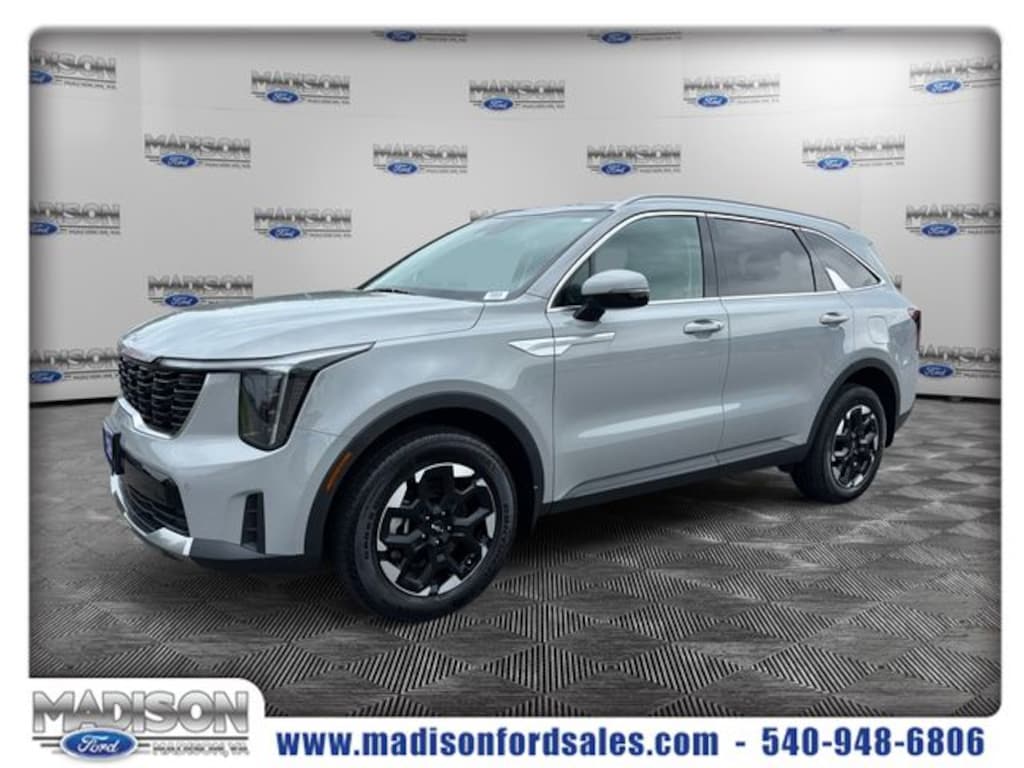 Used 2025 Kia Sorento S SUV