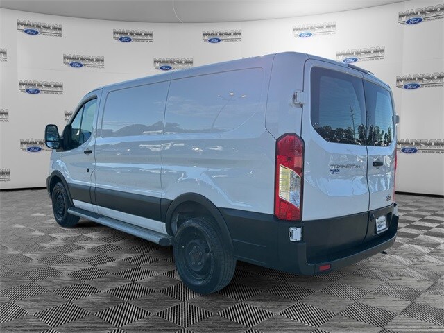 2022 Ford Transit photo 3