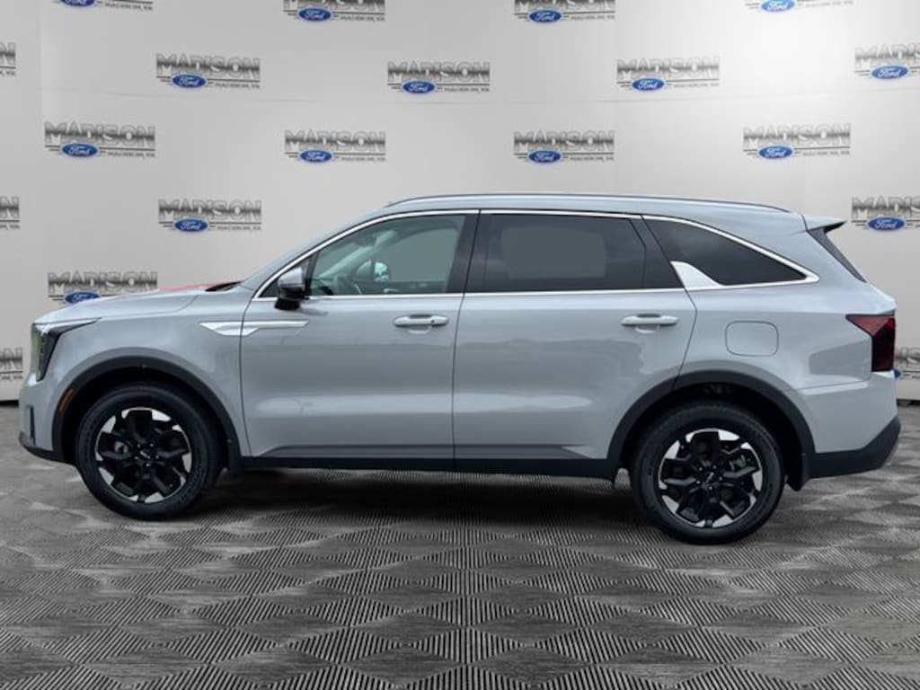 Used 2025 Kia Sorento S SUV