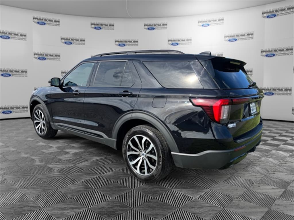 Used 2025 Ford Explorer ST-Line SUV