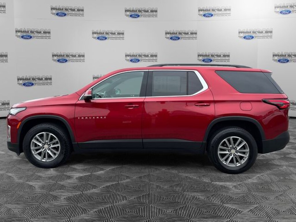 Used 2023 Chevrolet Traverse LT SUV
