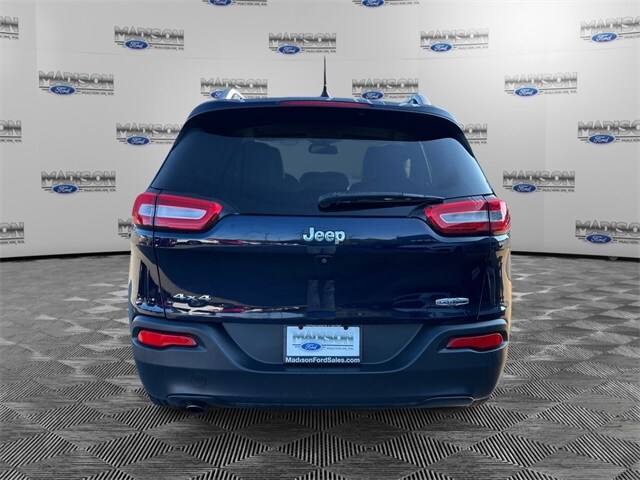 2016 Jeep Cherokee Latitude photo 4