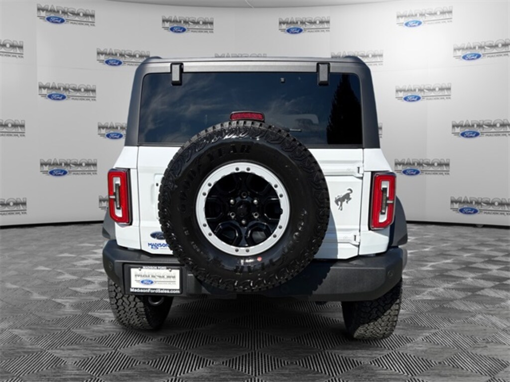 New 2025 Ford Bronco Outer Banks SUV