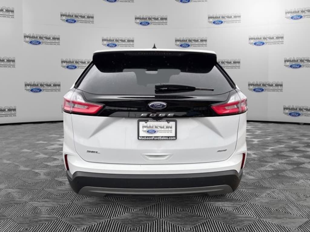 Used 2024 Ford Edge SEL SUV