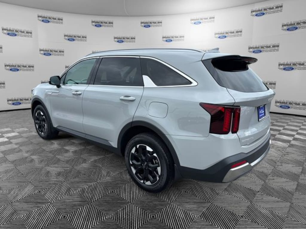Used 2025 Kia Sorento S SUV