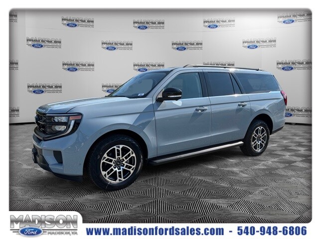 2025 Ford Expedition Active's photo