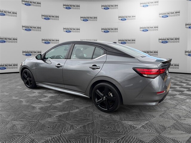2023 Nissan Sentra SR photo 2
