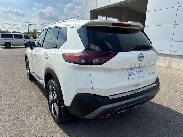 2022 Nissan Rogue SL photo 3