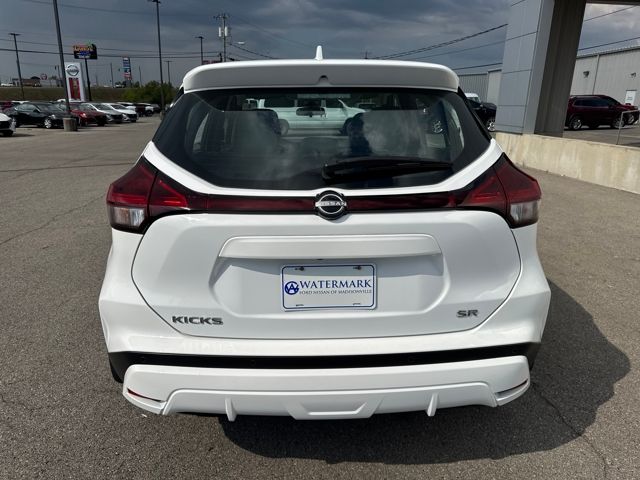 2024 Nissan Kicks SR photo 4
