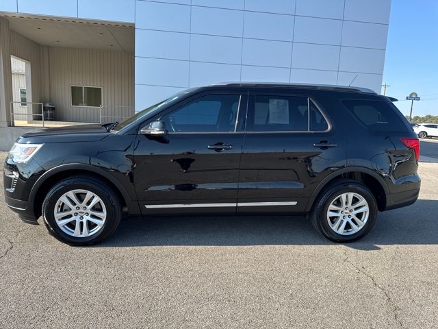 2018 Ford Explorer XLT photo 2
