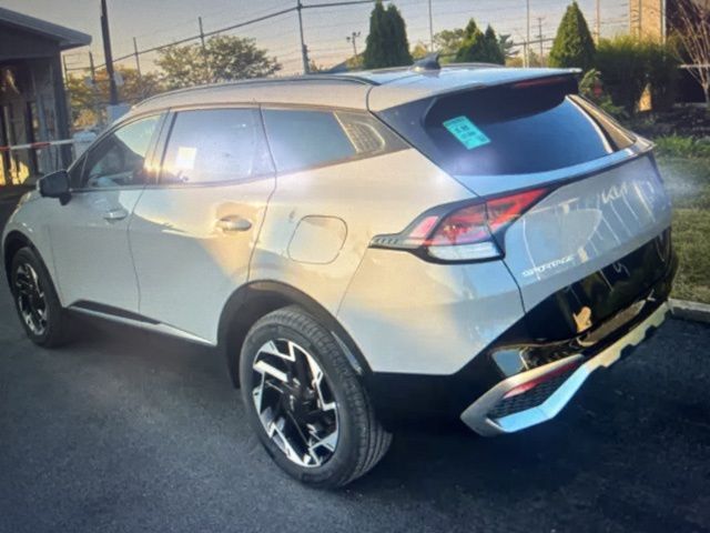 2023 Kia Sportage photo 2