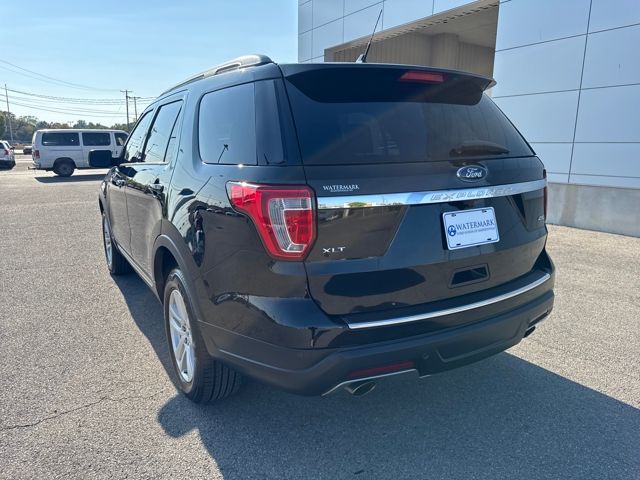 2018 Ford Explorer XLT photo 3