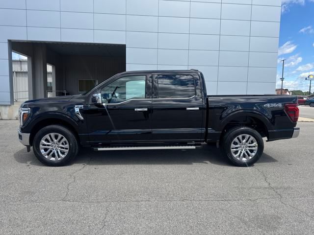 2025 Ford F-150 Lariat photo 2