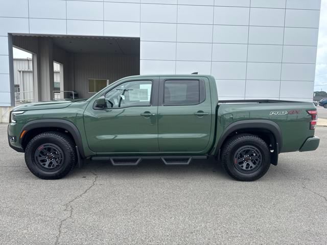 2025 Nissan Frontier PRO-4X photo 2