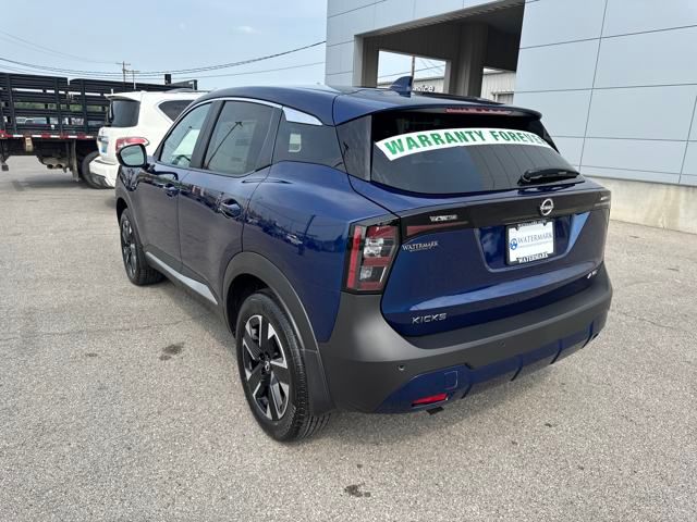 2025 Nissan Kicks SV photo 3