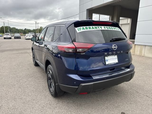 2026 Nissan Rogue SV photo 2