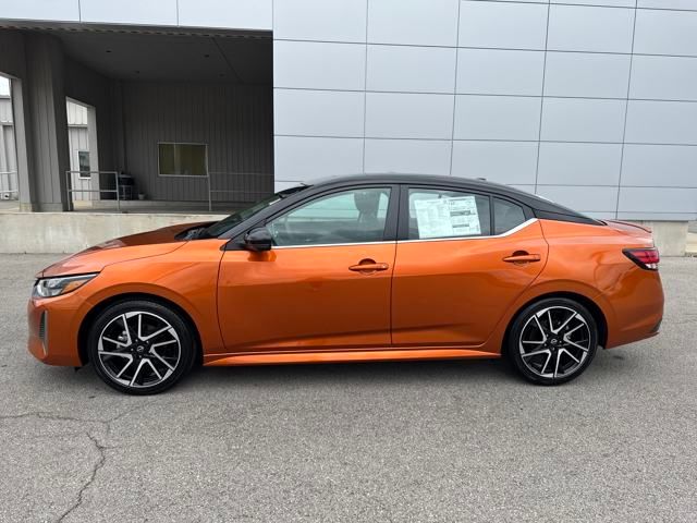 2025 Nissan Sentra SR photo 2