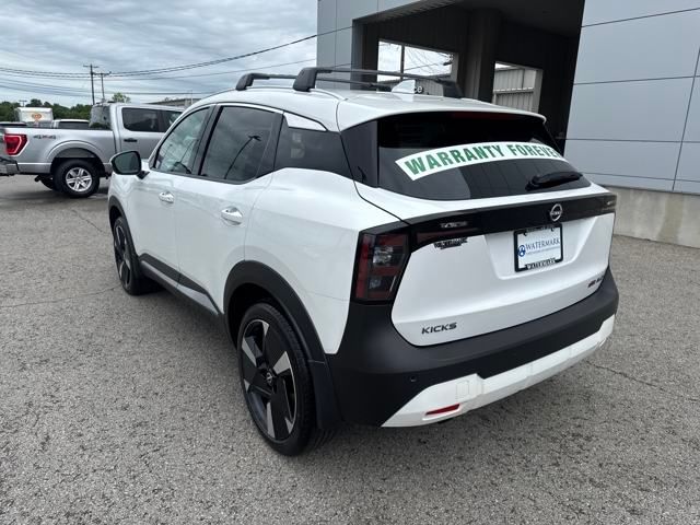 2025 Nissan Kicks SR photo 3