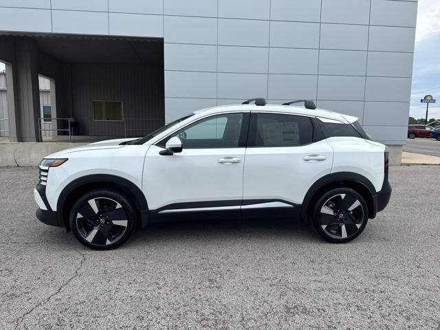 2025 Nissan Kicks SR photo 2