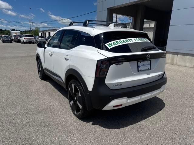 2025 Nissan Kicks SR photo 3