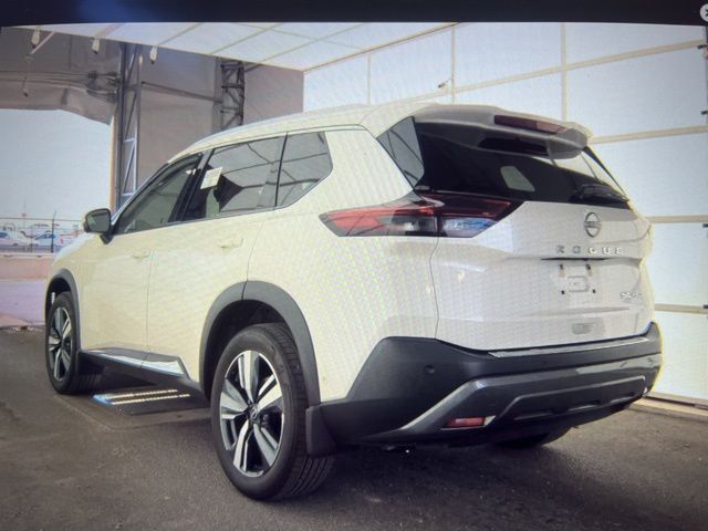 2022 Nissan Rogue SL photo 3