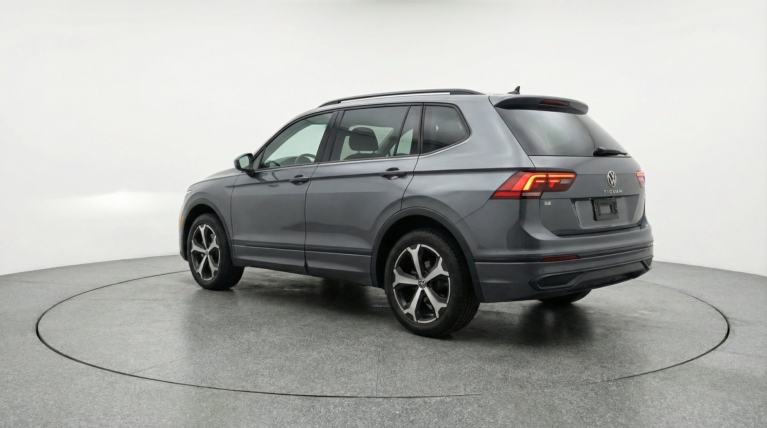 Thumbnail: 2026 Volkswagen Tiguan - 6