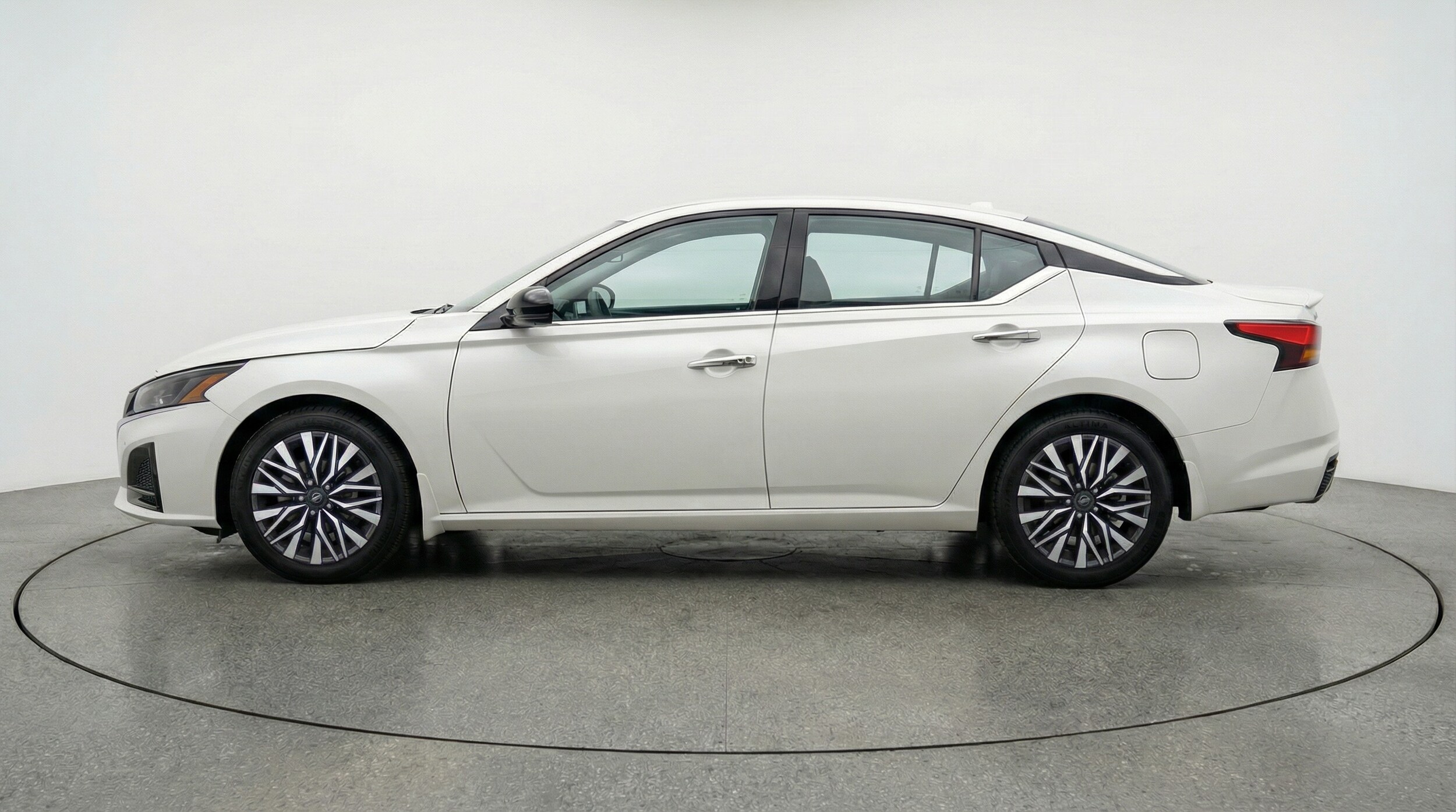 Thumbnail: 2025 Nissan Altima - 4